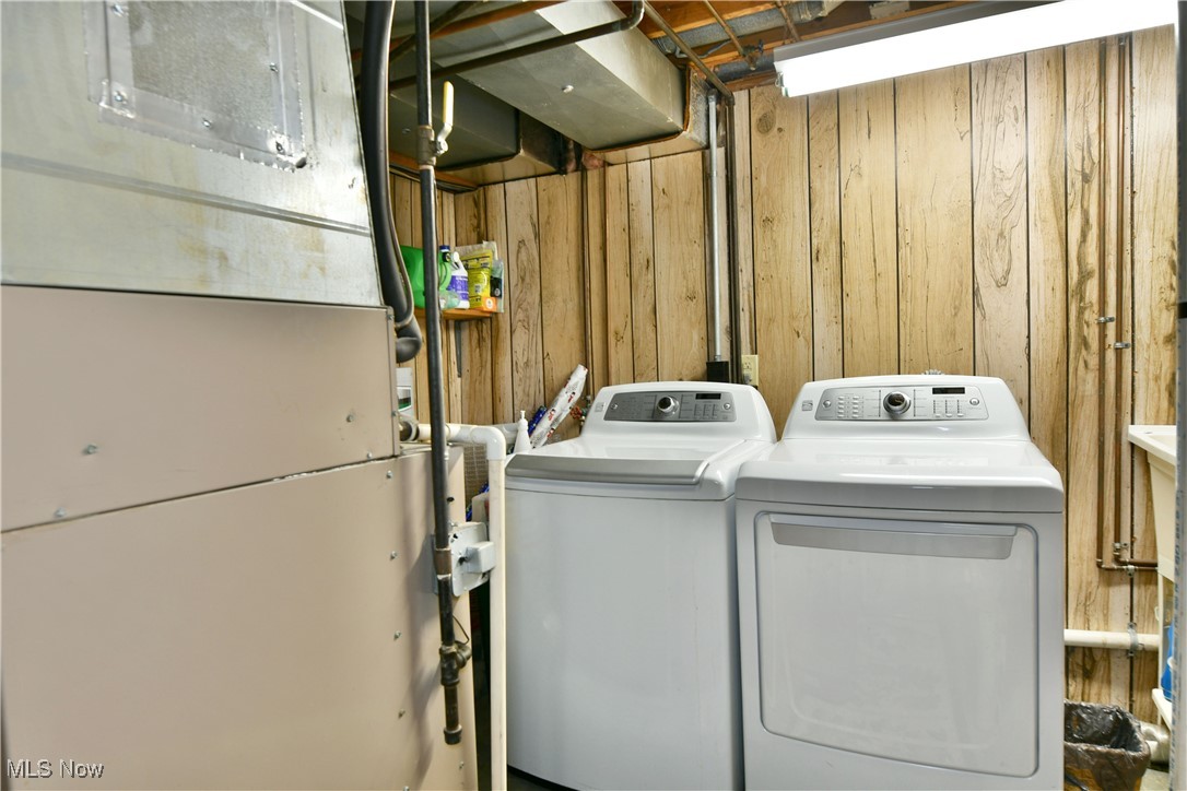 Oakview Manor - Residential