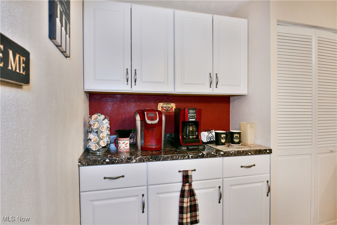 Oakview Manor - Residential