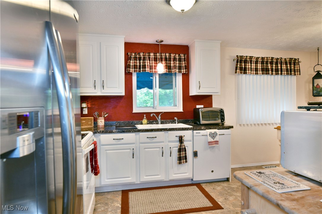 Oakview Manor - Residential