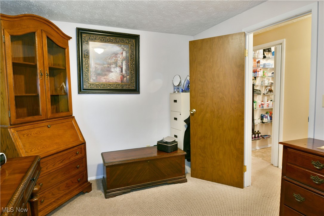 Oakview Manor - Residential