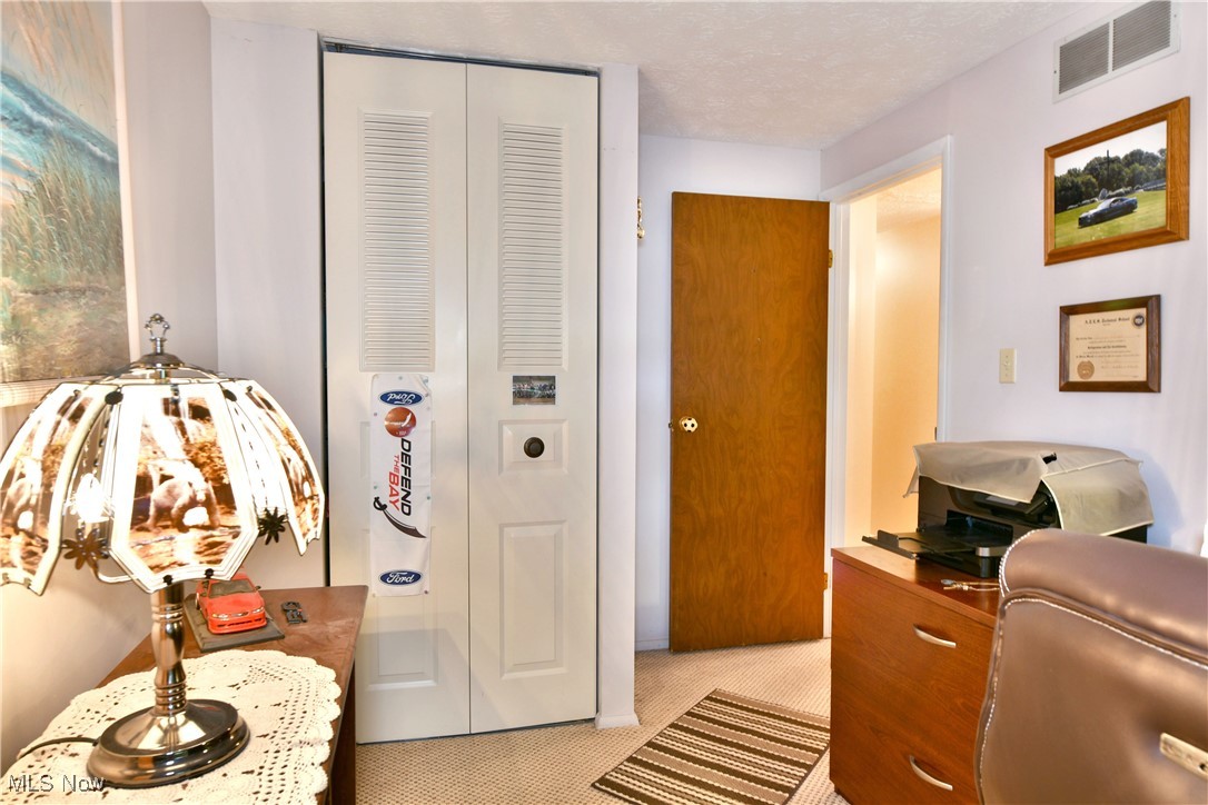 Oakview Manor - Residential