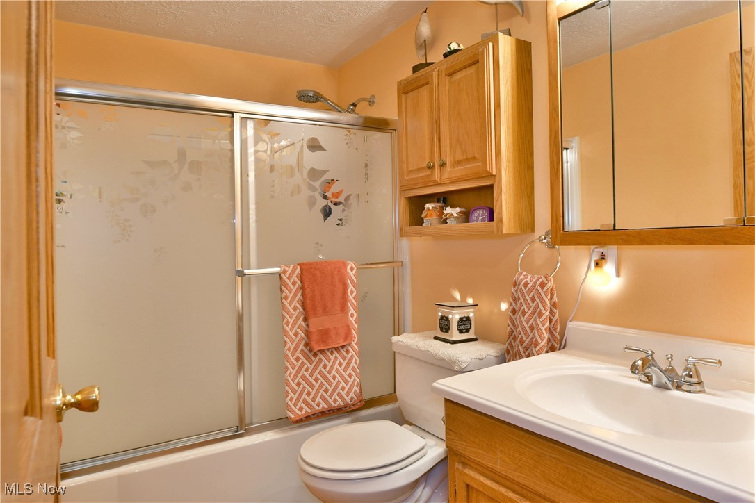 Oakview Manor - Residential