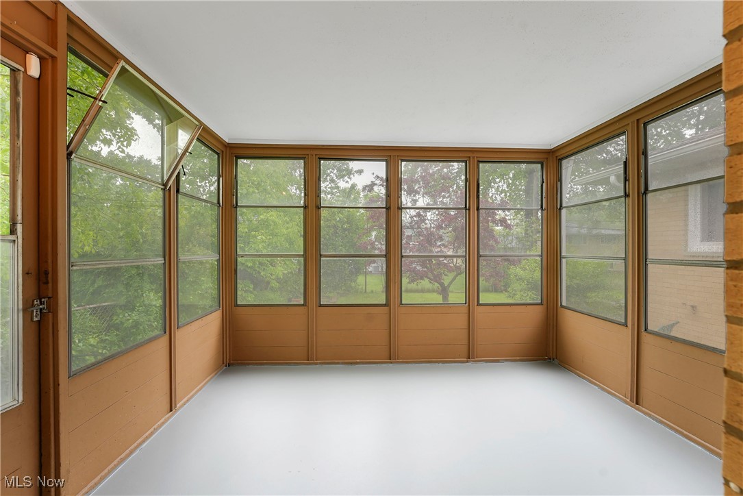 6705 Glenallen Avenue, Solon, Ohio image 17