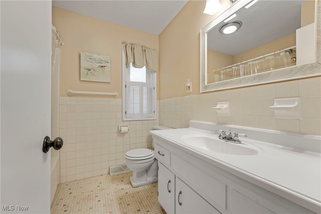 6705 Glenallen Avenue, Solon, Ohio image 19