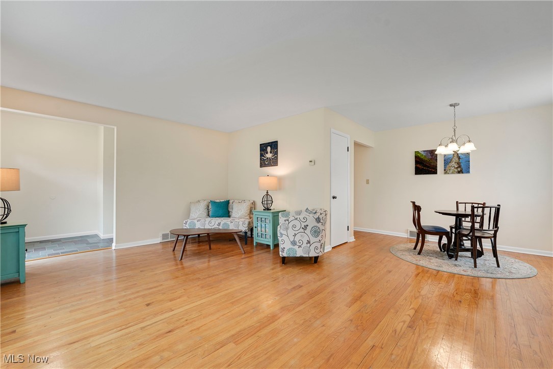 6705 Glenallen Avenue, Solon, Ohio image 6