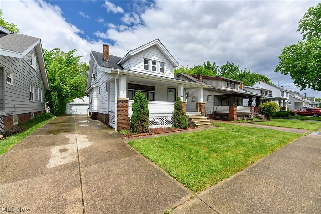 Photo of 6206 Bradley Avenue, Parma, OH 44129 (MLS # 5193551)