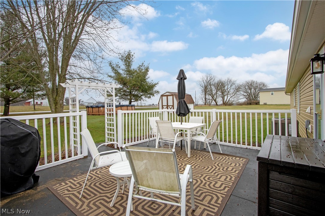 Cinnmaon Lake - Residential