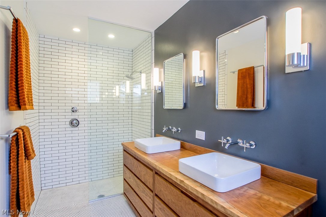 Shakercrest - Residential