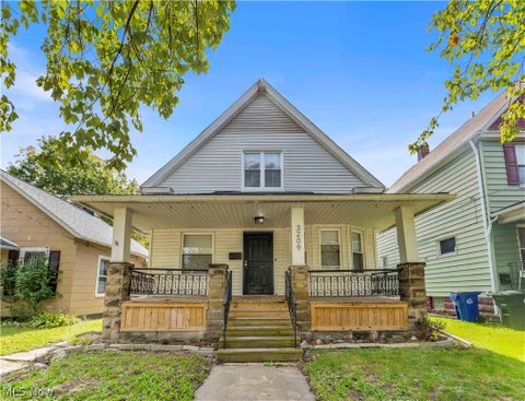 Photo of 3209 Woodbridge Avenue, Cleveland, OH 44109 (MLS # 5254847)