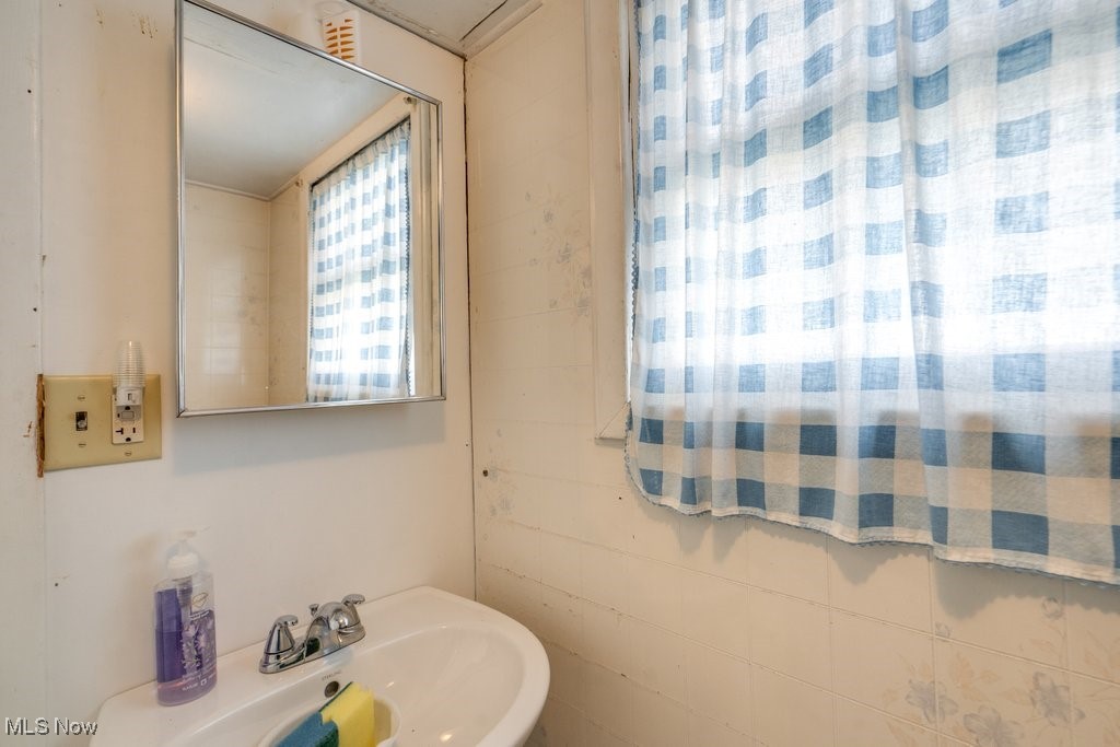 Mapleton Beach Park Allotment - Residential Income