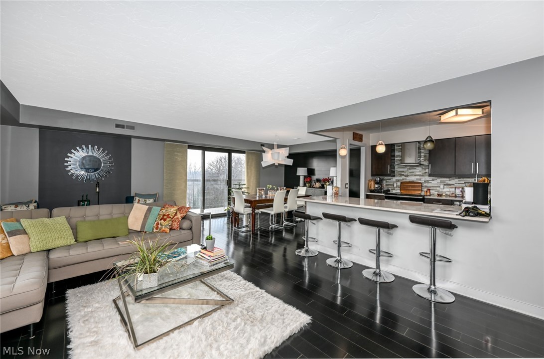 Meridian Condo - Residential