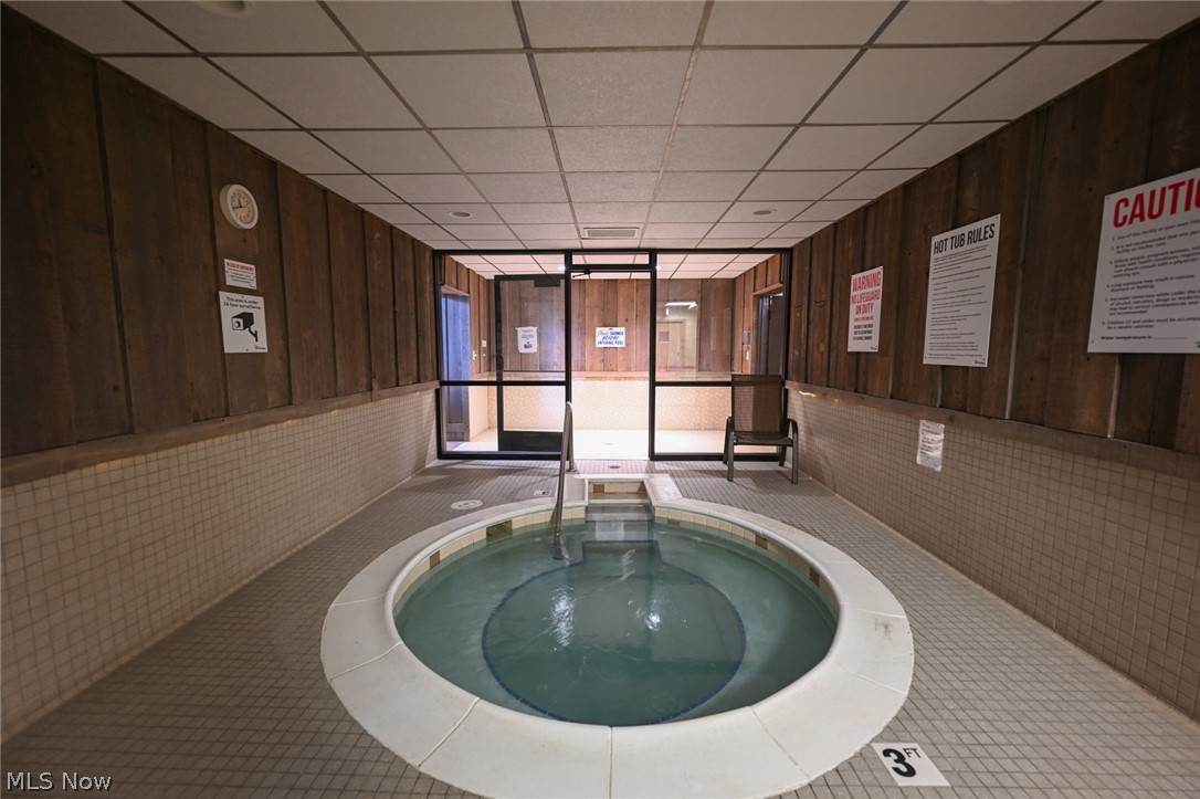 Meridian Condo - Residential