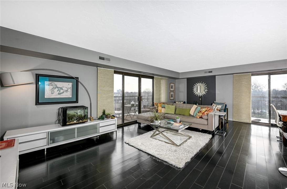 Meridian Condo - Residential