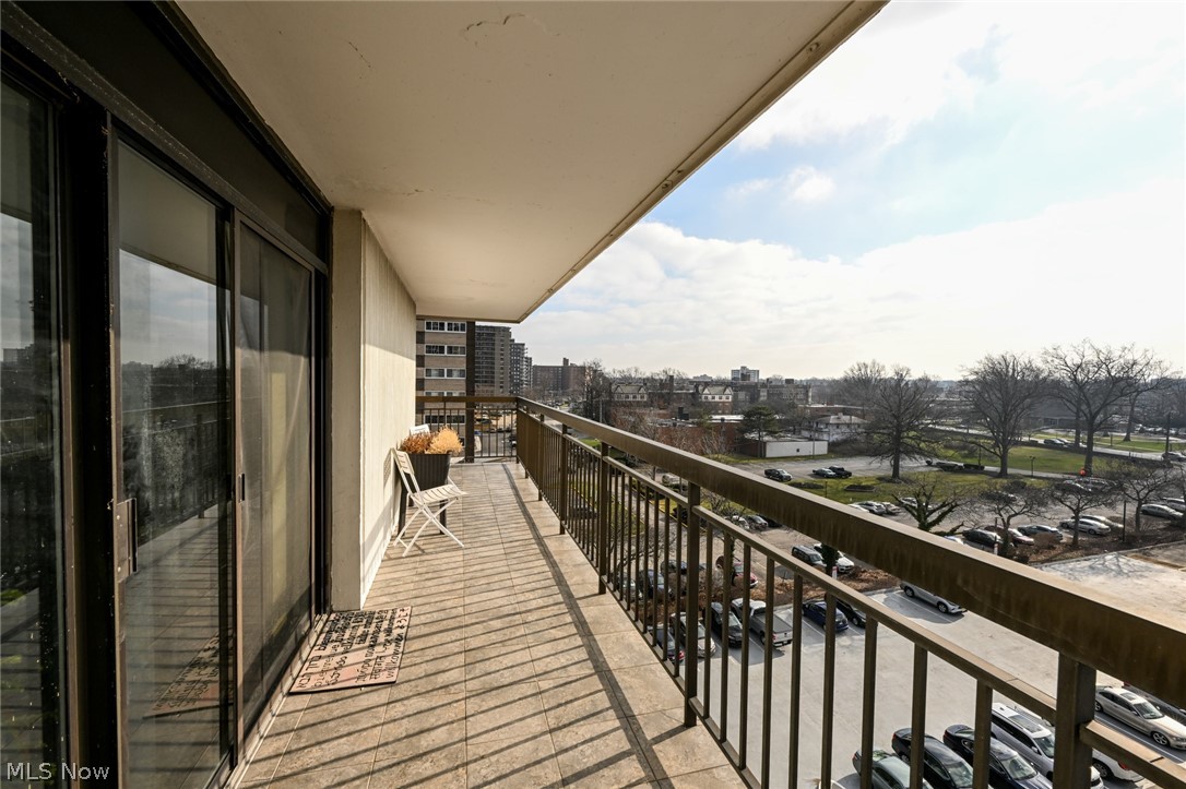 Meridian Condo - Residential