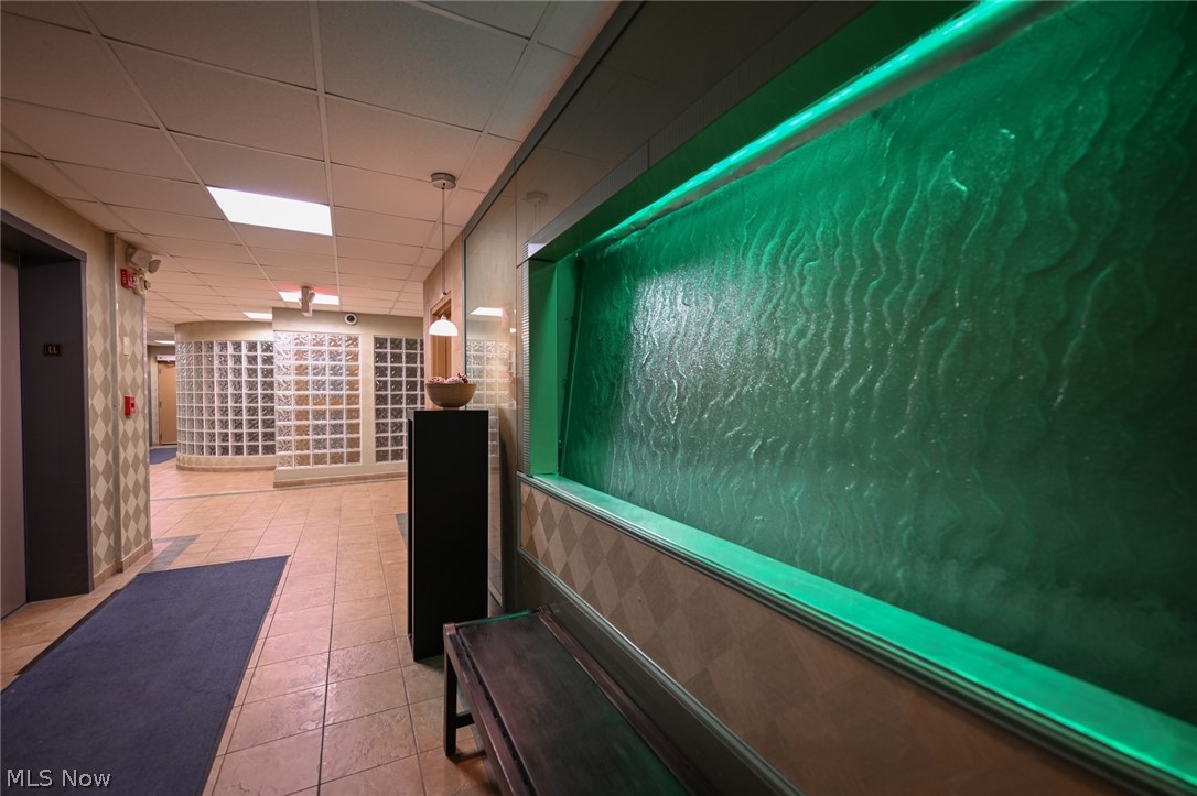 Meridian Condo - Residential