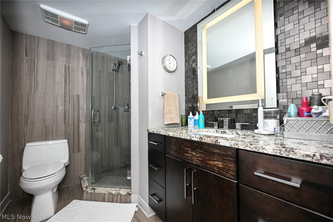 Meridian Condo - Residential