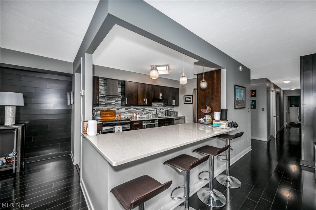 Meridian Condo - Residential