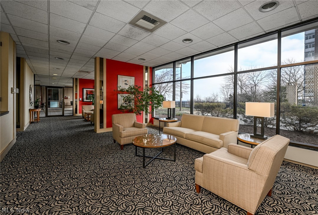 Meridian Condo - Residential