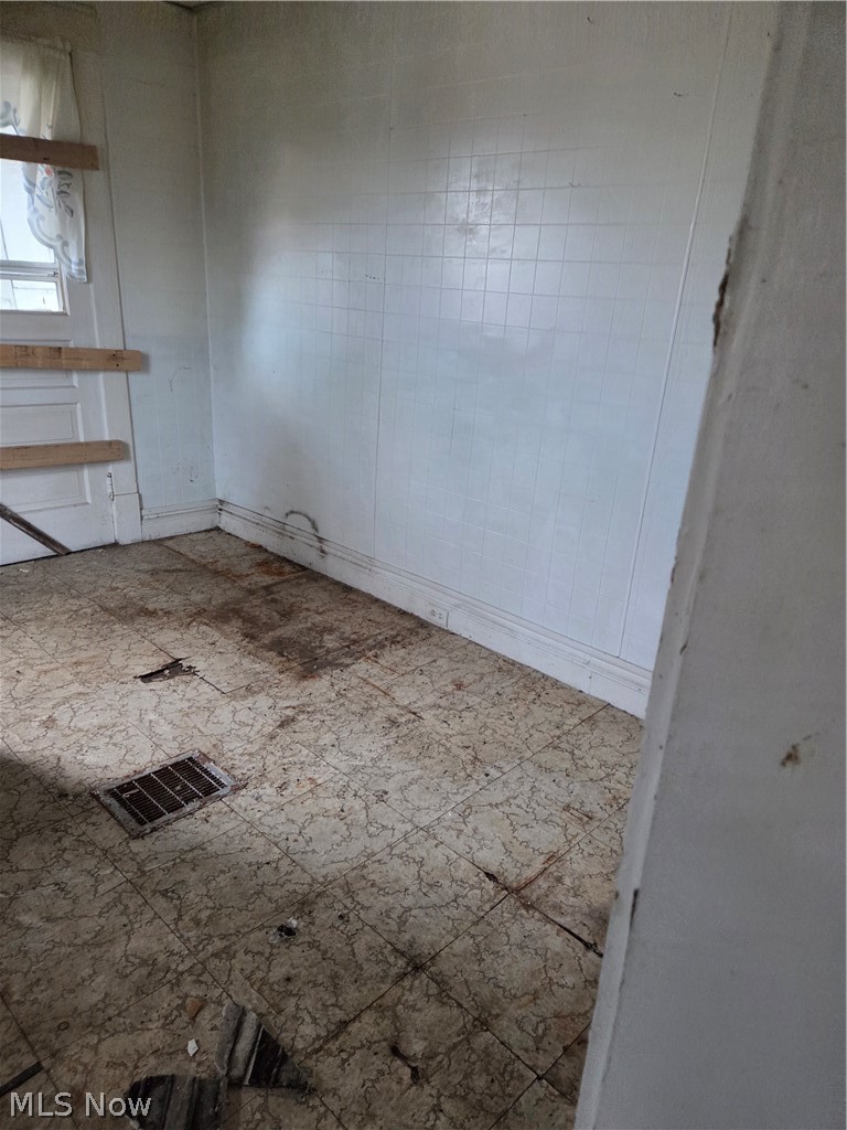 R C Mott Heirs Sub - Residential Income