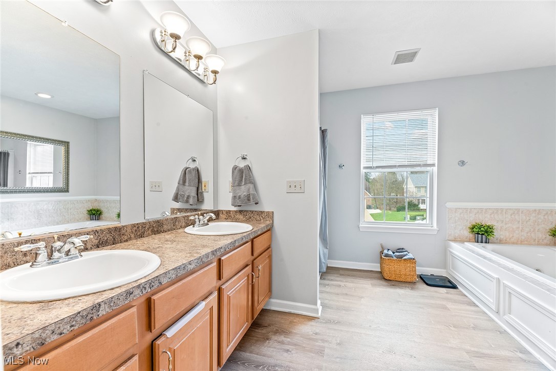 6645 Andre Lane, Solon, Ohio image 23