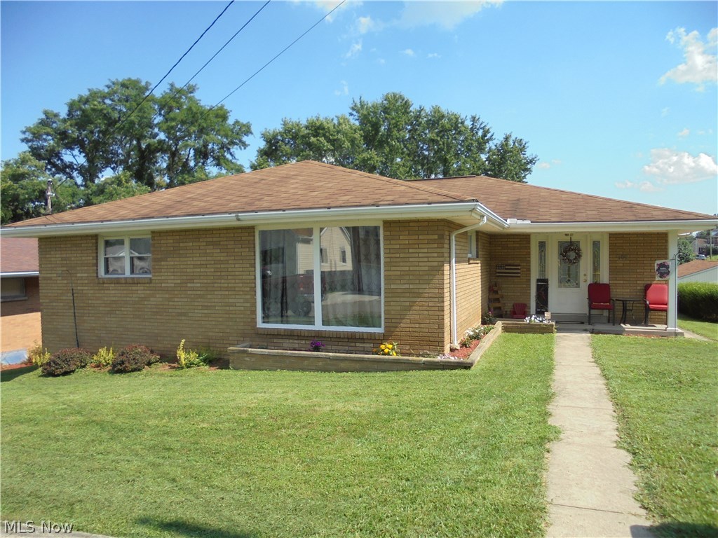 Come enjoy this cozy brick ranch located on a dead end street. 3 bedrooms and family room all on the main level. Also comes with a finished basement and workshop. Large laundry room and tons of storage. Make this your new home today !!!