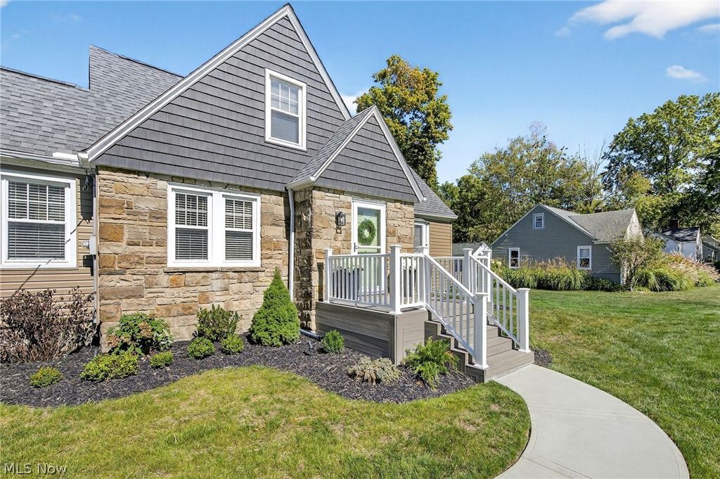 Photo of 39119 Johnnycake Ridge Road, Willoughby, OH 44094 (MLS # 5194178)