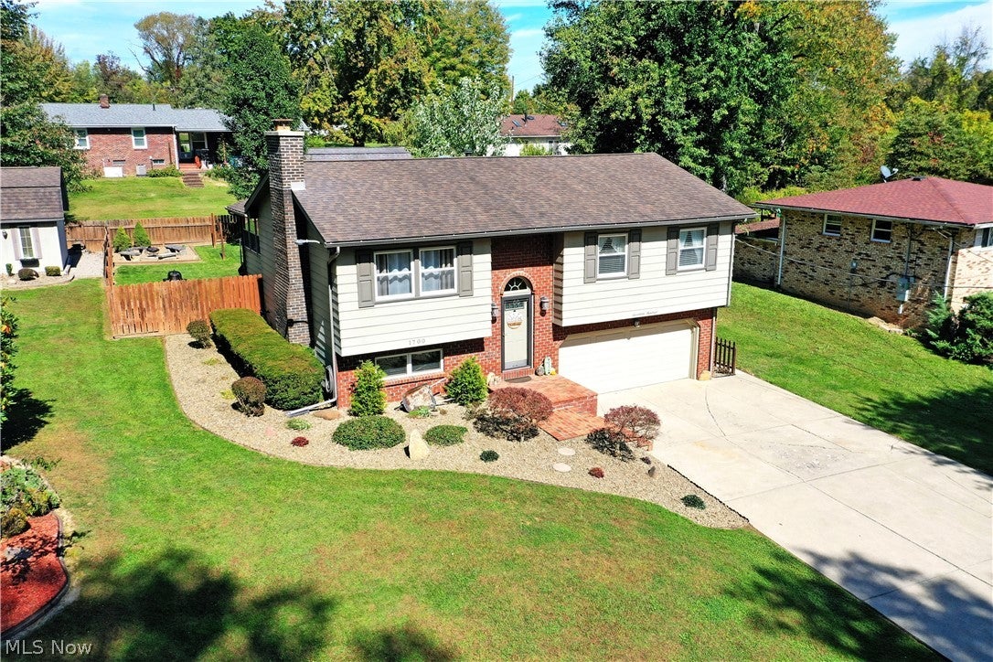 1700 Rockwood Drive