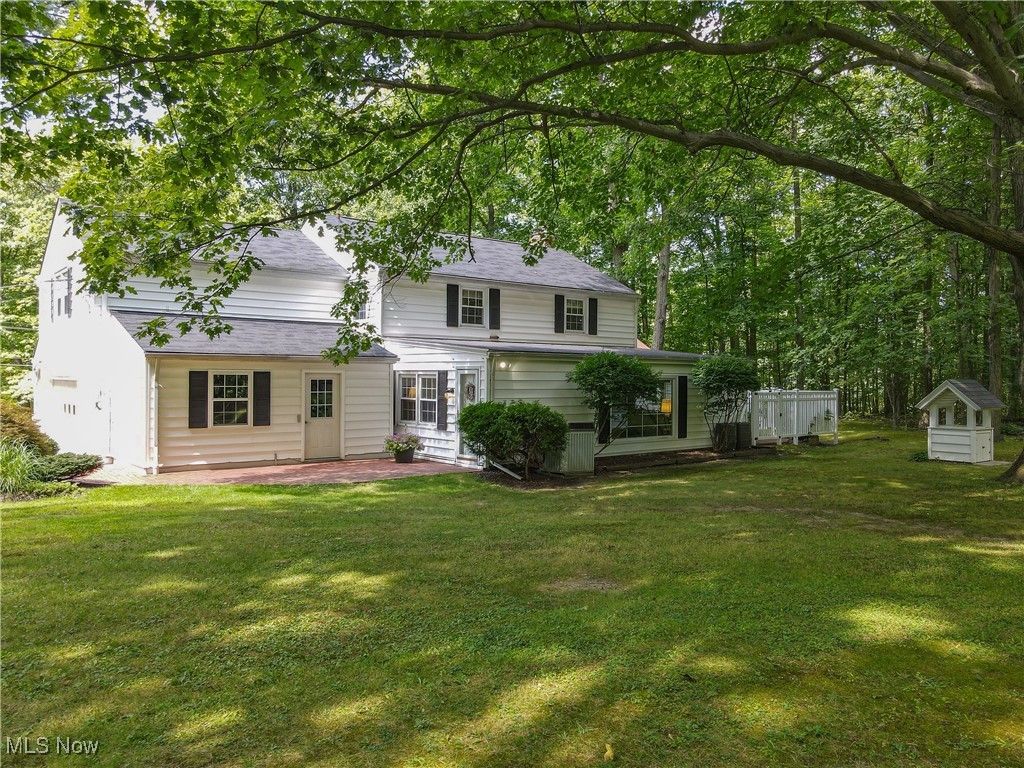 Photo of 12931 Westchester Trail, Chesterland, OH 44026 (MLS # 5173779)