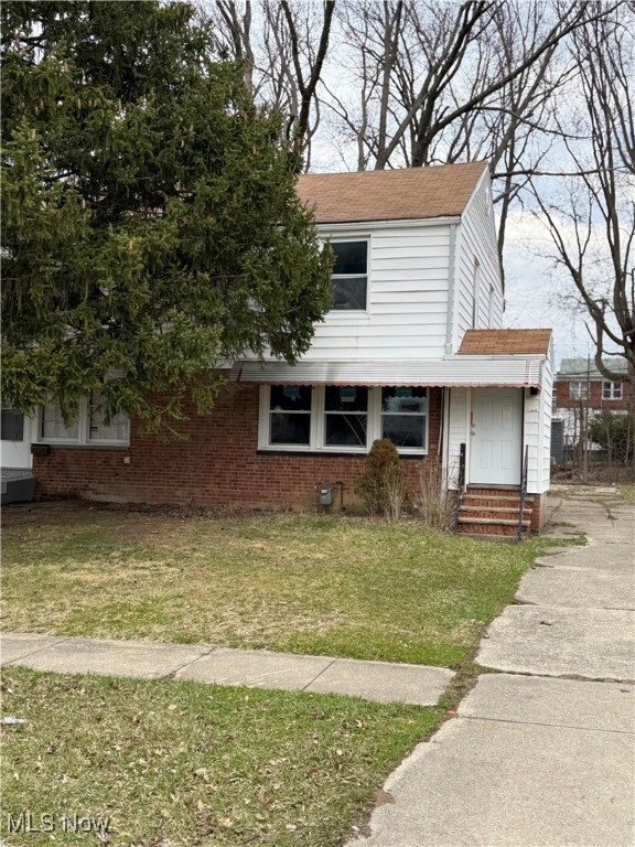 Clean, affordable housing! Come see this rare 2 bedroom single family home located in the heart of Euclid. Freshly painted, hardwood floors, new windows and much much more. Rental requirements:Credit score of 600+. 500 - 600 is considered conditional.Less than 3 items in collections, excluding student loan and medical. Monthly income of 2.5 times the amount of the monthly rent.Thorough Eviction Check. $50 Non Refundable App Fee for all Adults who will be occupying the property.Applications can only be completed online.Typical Security Deposit equivalent to one months rent, pending results of background checks. Tenants must have the electric and gas transferred into their name and obtain renters insurance prior to receiving keys to the property.