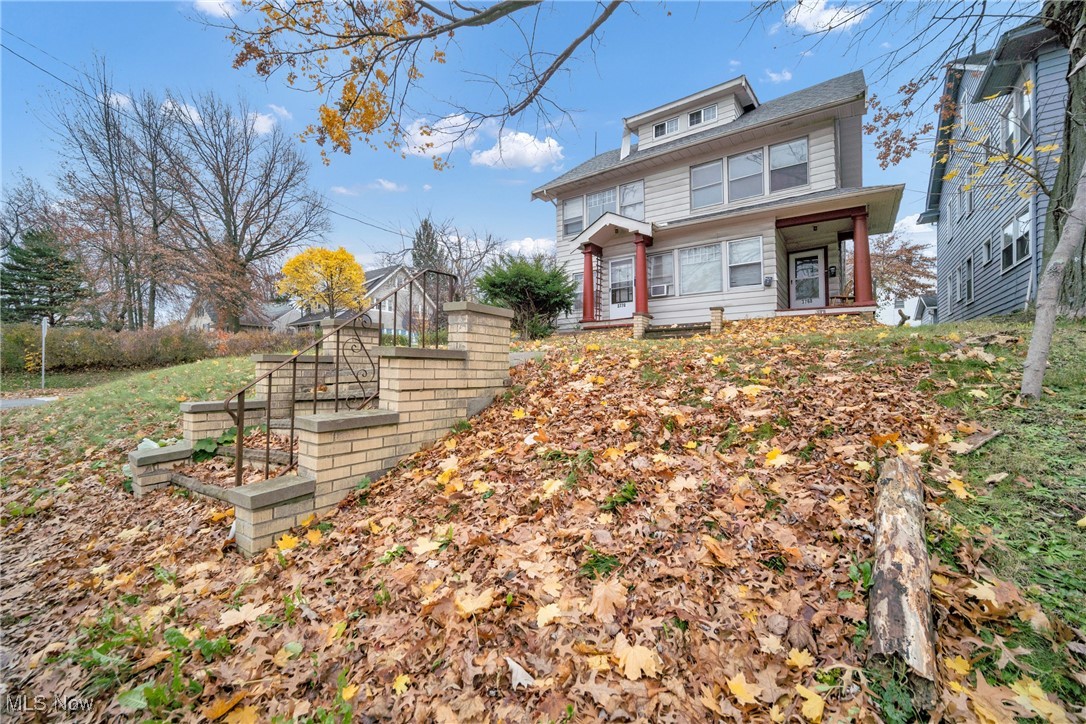 Cleveland Heights, Ohio 44121, United States, 7 Bedrooms Bedrooms, ,3 BathroomsBathrooms,Residential,Pending,22095