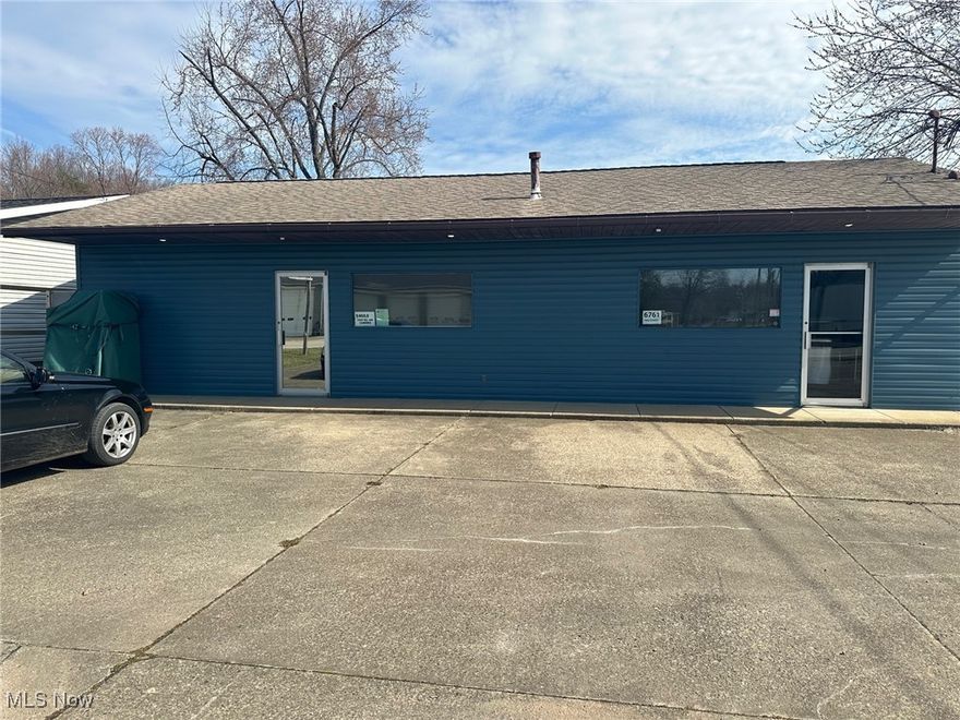 Very nice building. Many uses.