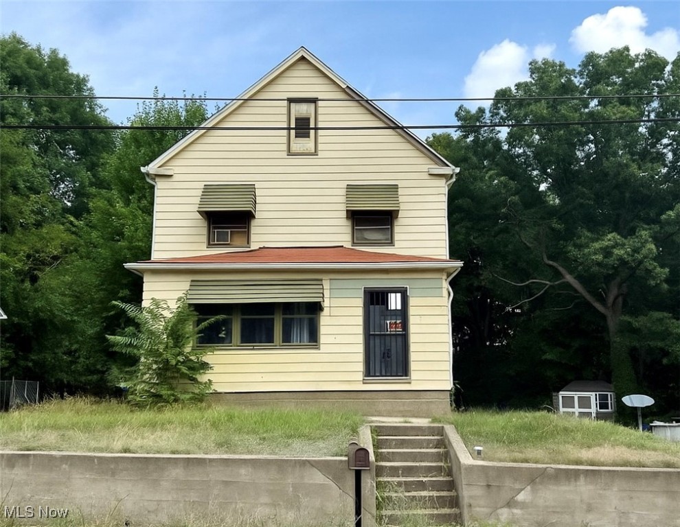 Discover this updated 3-bedroom home, conveniently located with easy access to local amenities, schools, and transportation, near downtown, YSU, and the interstate. Recent updates include freshly painted throughout, new flooring, updated bathroom plus the kitchen is all ready for you to put the final touches on it to make it your own! Whether you're looking to expand your portfolio or settle into your first home, this property delivers value, comfort, and potential. Don’t miss out—schedule your showing today and discover the possibilities!!