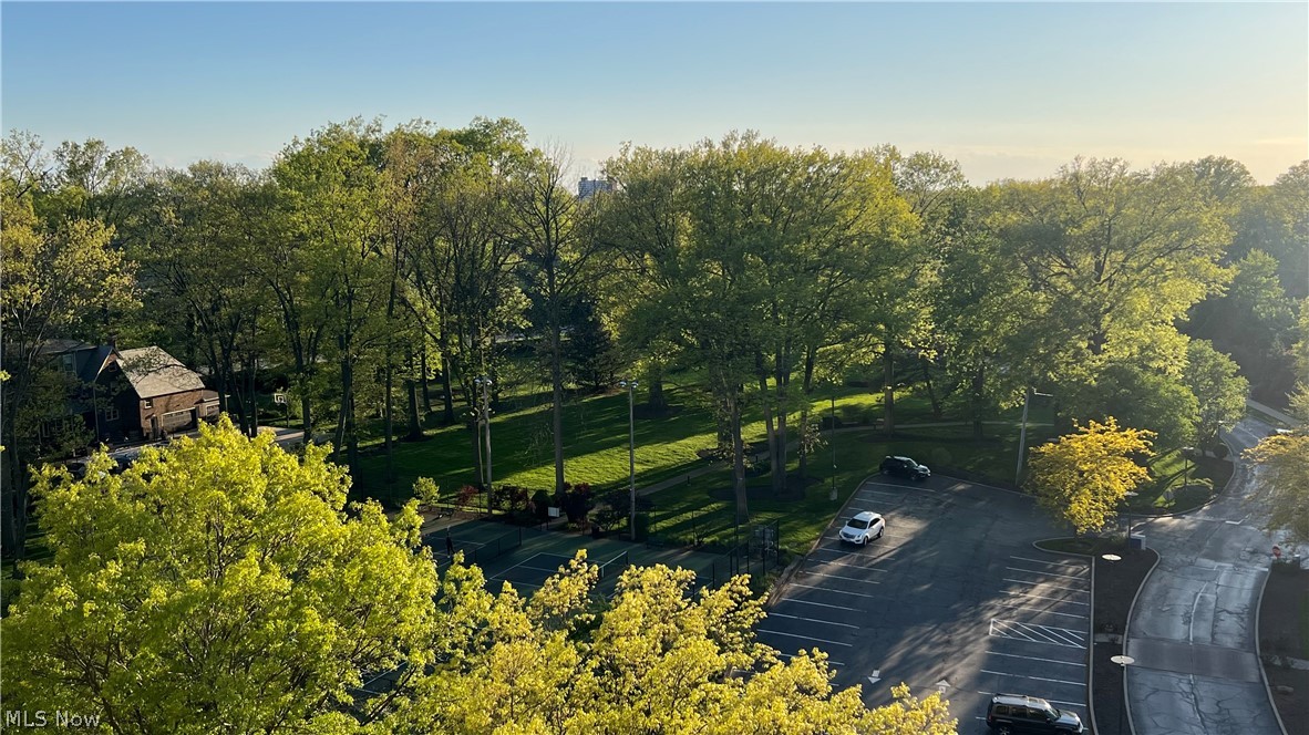 Meridian Condo - Residential