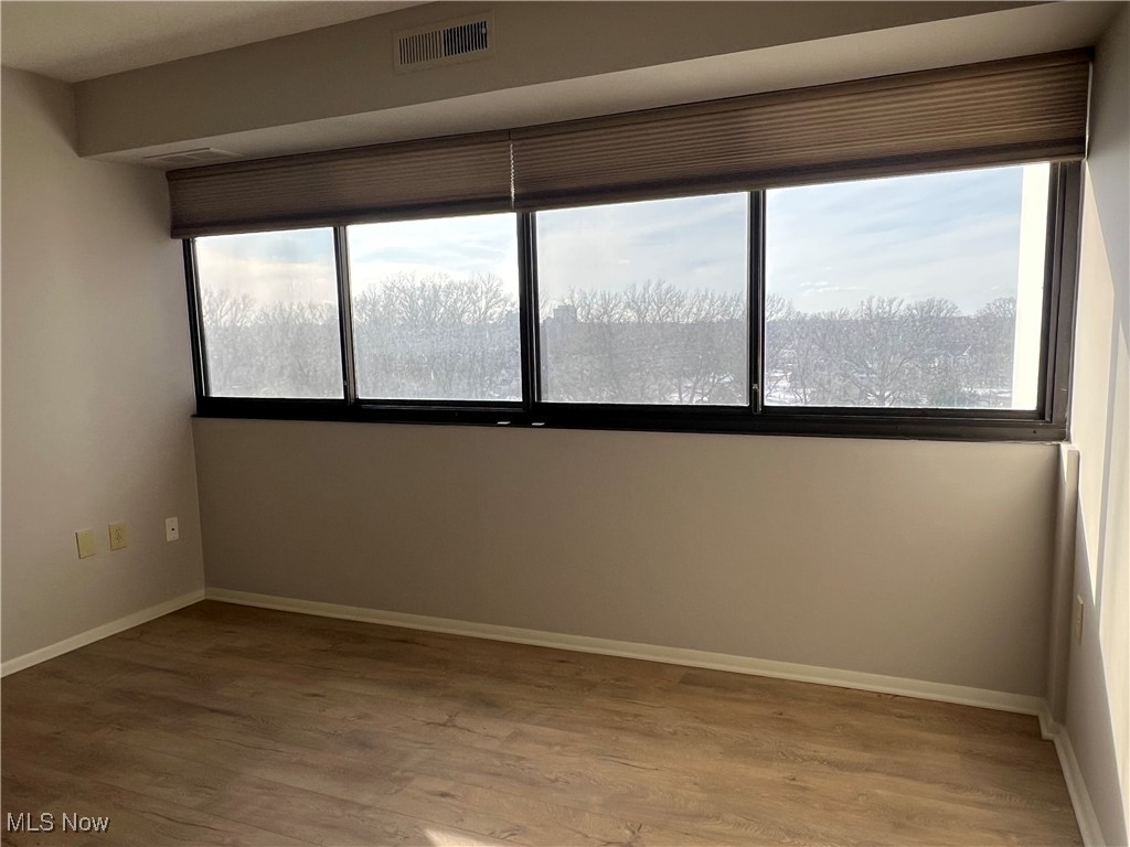 Meridian Condo - Residential