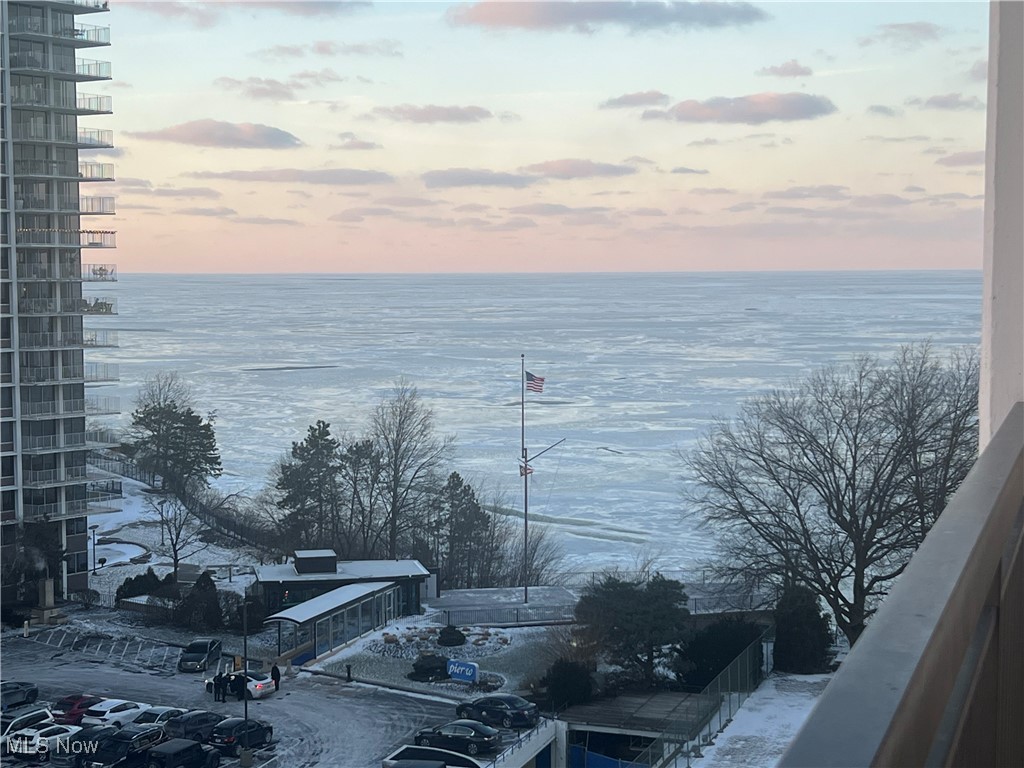 Meridian Condo - Residential