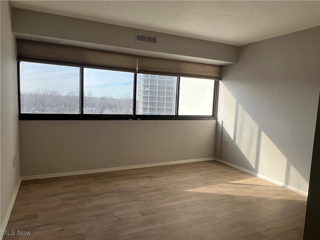 Meridian Condo - Residential