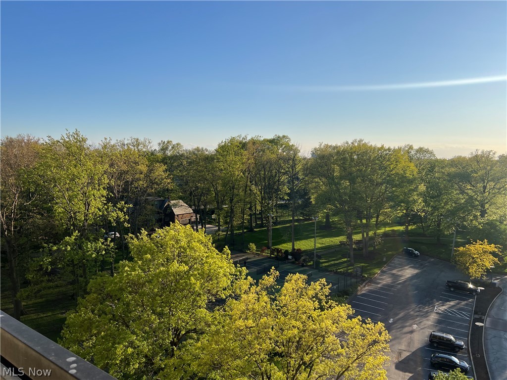 Meridian Condo - Residential