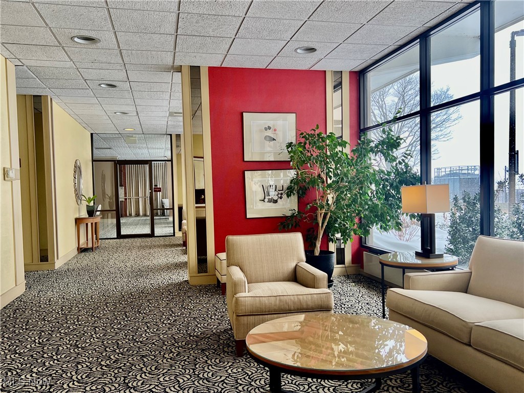 Meridian Condo - Residential