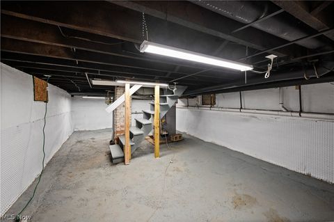 Tiny photo for 403 E Montgomery Street, Marietta, OH 45750 (MLS # 5224120)