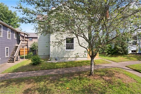 Tiny photo for 403 E Montgomery Street, Marietta, OH 45750 (MLS # 5224120)