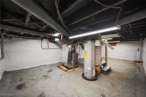Tiny photo for 403 E Montgomery Street, Marietta, OH 45750 (MLS # 5224120)