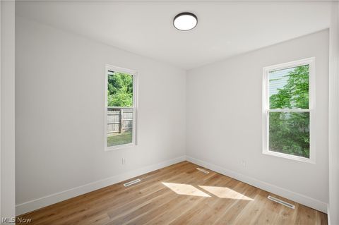 Tiny photo for 403 E Montgomery Street, Marietta, OH 45750 (MLS # 5224120)