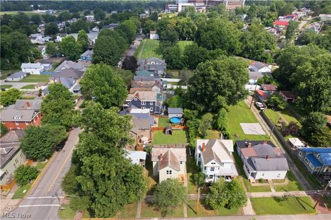 Tiny photo for 403 E Montgomery Street, Marietta, OH 45750 (MLS # 5224120)