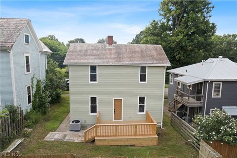 Tiny photo for 403 E Montgomery Street, Marietta, OH 45750 (MLS # 5224120)