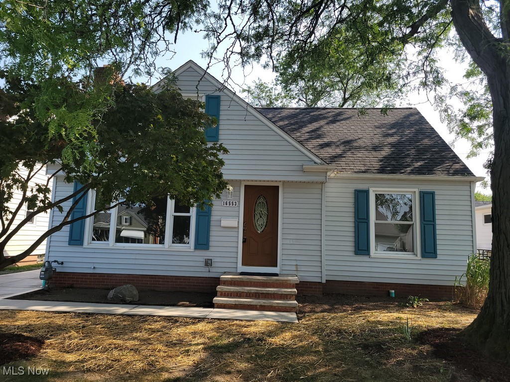 View Middleburg Heights, OH 44130 house