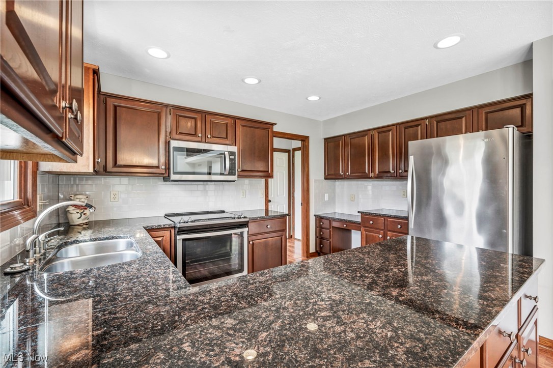 2050 Mcclaren Lane, Broadview Heights, Ohio image 14