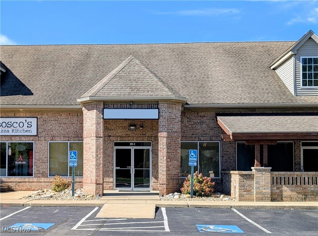 This flexible space is ideal for accommodating your business needs and supporting growth, with four spacious
offices, a large reception area with built-in desk, built-in workstations, a storage area with washer and dryer
hook-up, and two bathrooms. Conveniently located on high-traffic Route 94 near the Route 224 interchange, it
offers excellent visibility with building and marquee signage, making it a prime location to help your business
thrive. Immediate occupancy available.