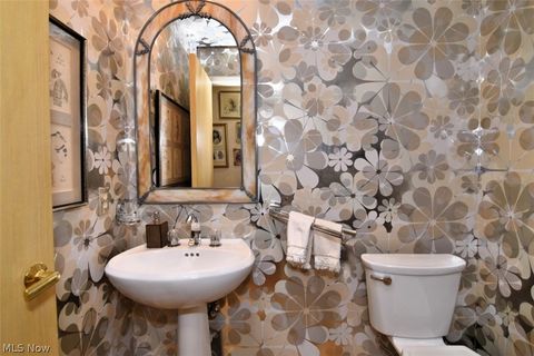 Tiny photo for 25844 Fairmount Boulevard, Beachwood, OH 44122 (MLS # 5189382)