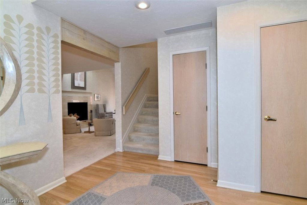 Photo of 25844 Fairmount Boulevard, Beachwood, OH 44122 (MLS # 5189382)