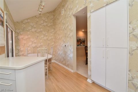 Tiny photo for 25844 Fairmount Boulevard, Beachwood, OH 44122 (MLS # 5189382)